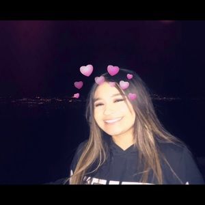 Meet your Posher, Alondra